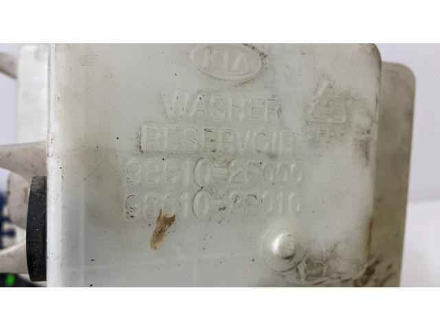 Бачок оконной жидкости    