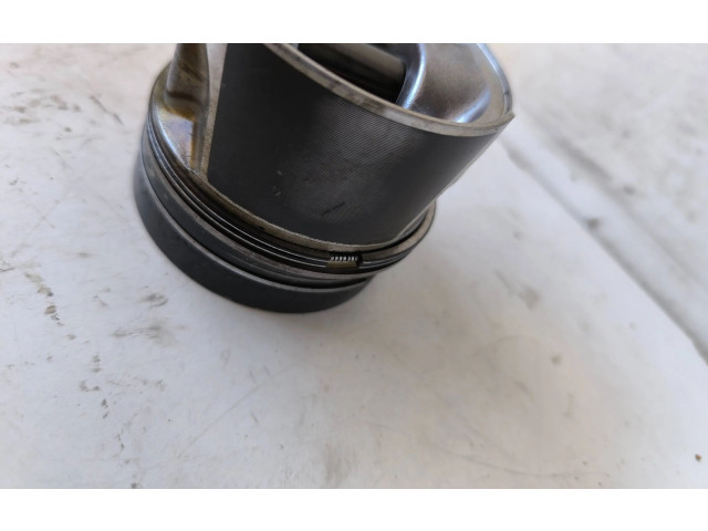 Píst 79L98   Volkswagen Caddy     