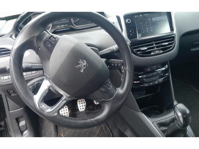 Радио/ проигрыватель CD/DVD / навигация    Peugeot 208    