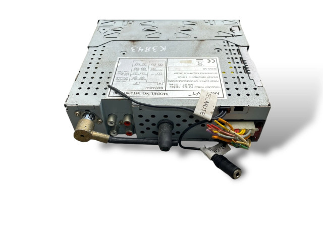 Радио/ проигрыватель CD/DVD / навигация