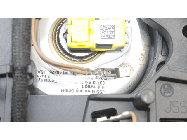 Подушка безопасности водителя 5E3880201S Skoda Octavia Mk4