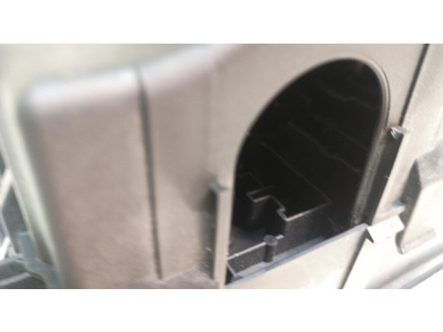 Pojistková skříňka 0K53H66760 KIA Carnival 2004