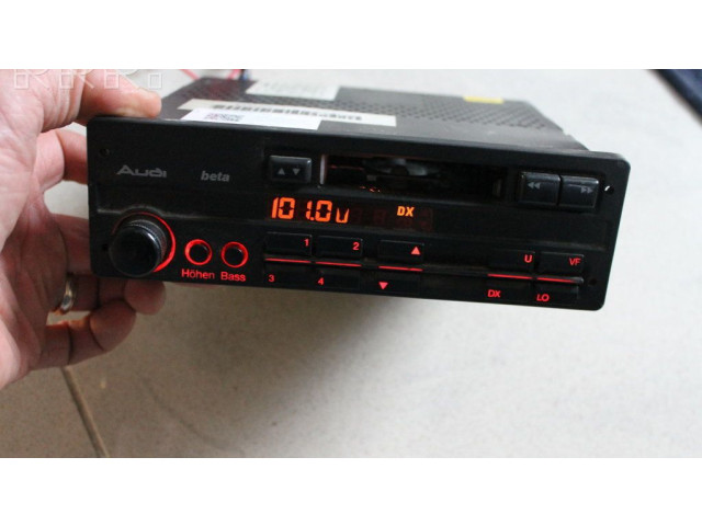 Радио/ проигрыватель CD/DVD / навигация