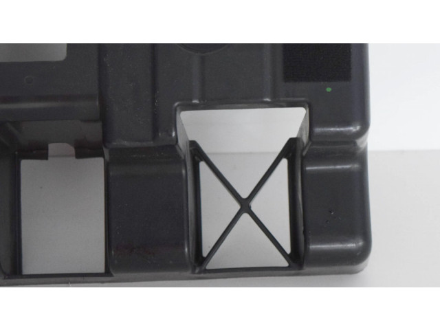 Другая деталь салона