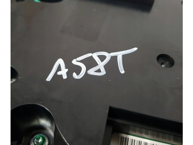 Přístrojová deska Audi A5 2020 8T0920931M