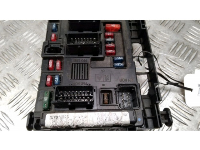 Pojistková skříňka 6500Y1 Citroen C3 Pluriel 2003