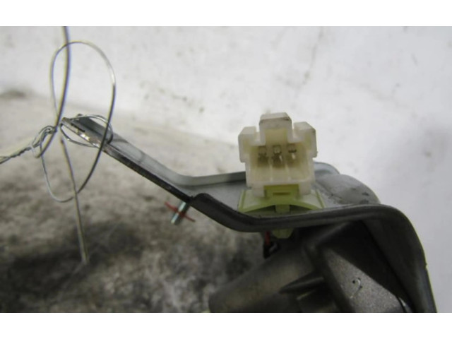 Моторчик заднего дворника 95152637 Chevrolet Spark