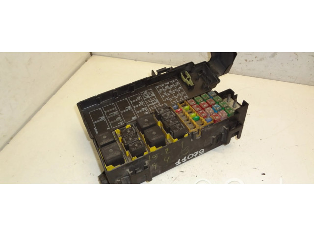 Блок предохранителей  56010453AD   Jeep Liberty    