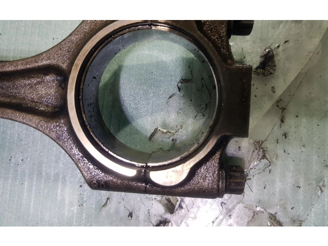 Поршень с шатуном Volvo S80