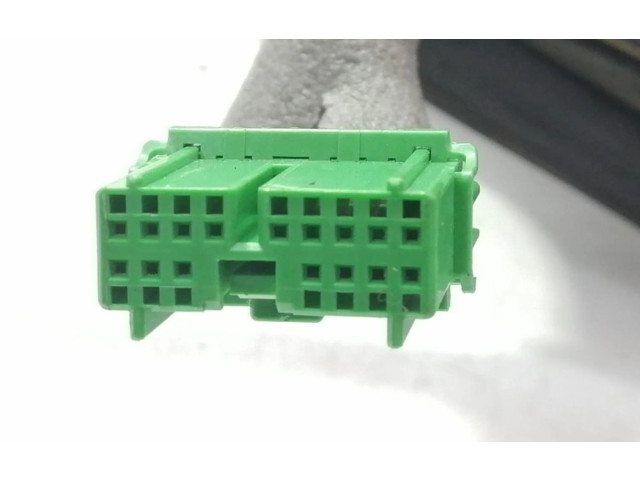 Зеркало электрическое        Volvo V70  2000 - 2004 года   