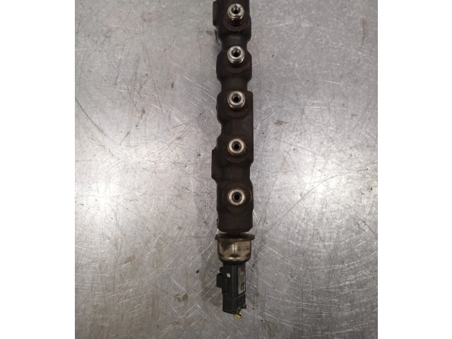 Vstřikovací lišta 9654592680   Volvo V50     