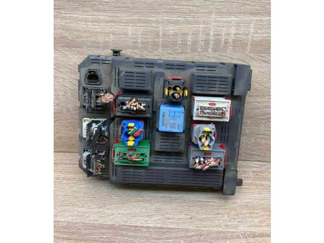 Pojistková skříňka 9643577080 Peugeot 607 2000