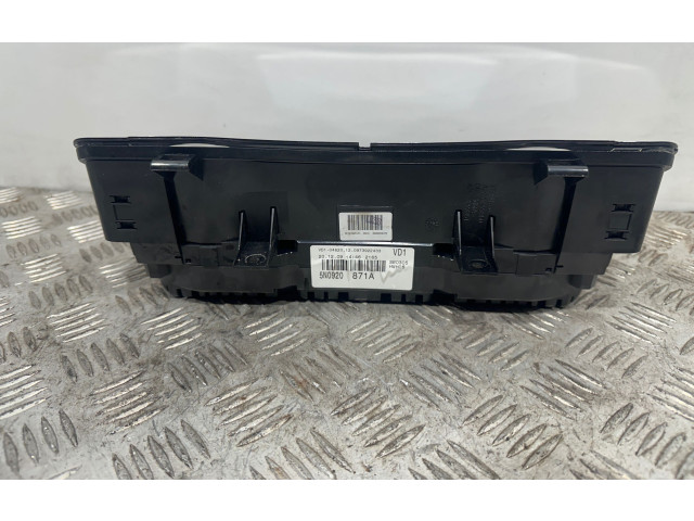 Přístrojová deska Volkswagen Tiguan 2010 5N0920871A