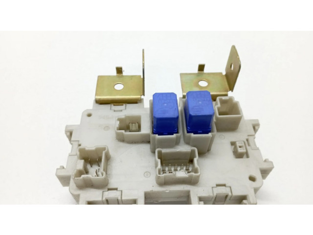 Блок предохранителей 3742, 7S200 Infiniti QX56