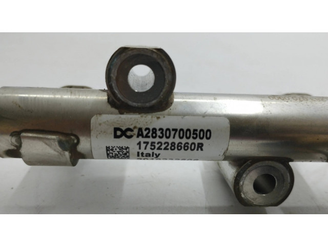 Vstřikovací lišta A2830700500, 175228660R Nissan Juke II F16 pro benzínový motor 1.0