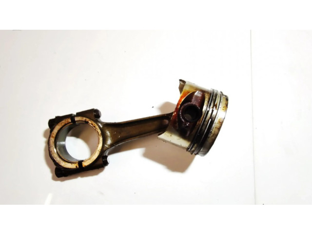 Píst Citroen Xsara pro benzínový motor 1.6