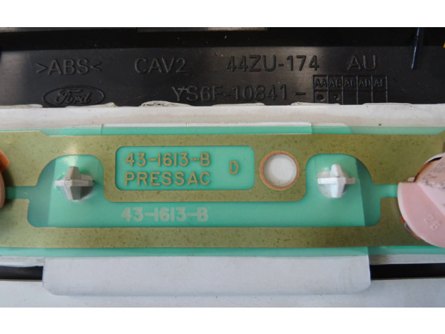 Přístrojová deska Mazda 121 SM 2000 431613B