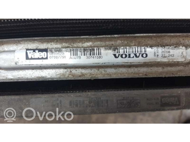 Интеркулер  30741580   Volvo S60 2.4