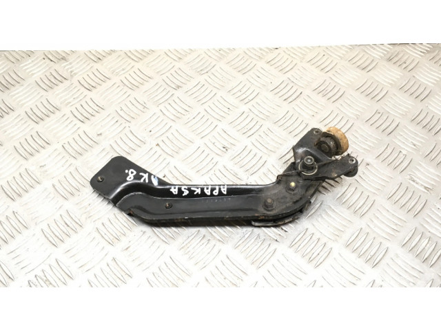 Нижний направитель ролика / нижняя петля