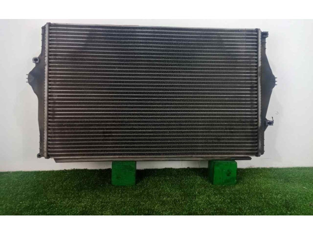 Интеркулер 8649471A, 690X436X29 Volvo S60