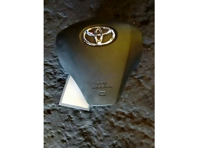 Подушка безопасности водителя    Toyota Yaris