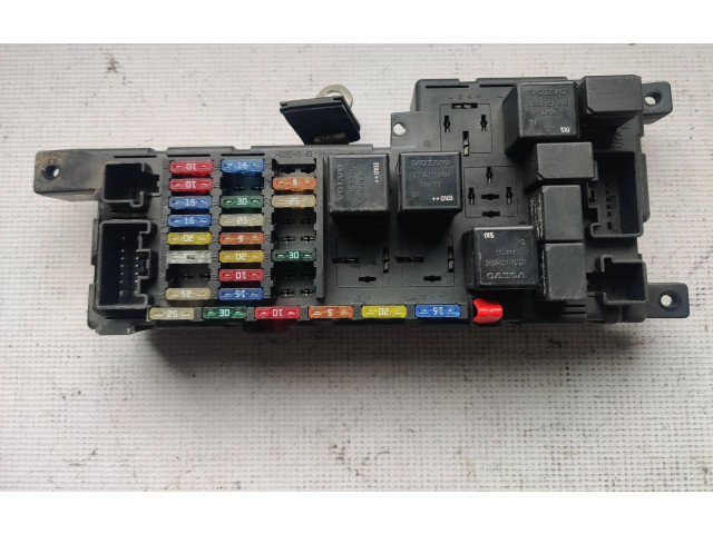 Блок предохранителей  9452993, 518322110   Volvo S70  V70  V70 XC    