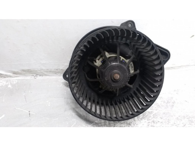 Вентилятор печки    X83N100827N   Opel Vivaro