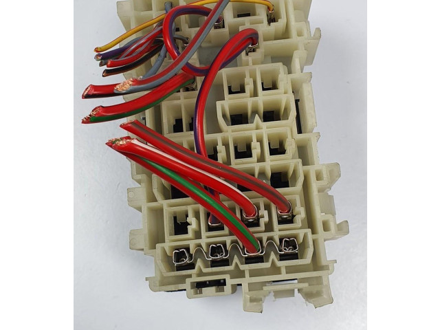 Блок предохранителей  6G9T-14C507-AB   Volvo V70    