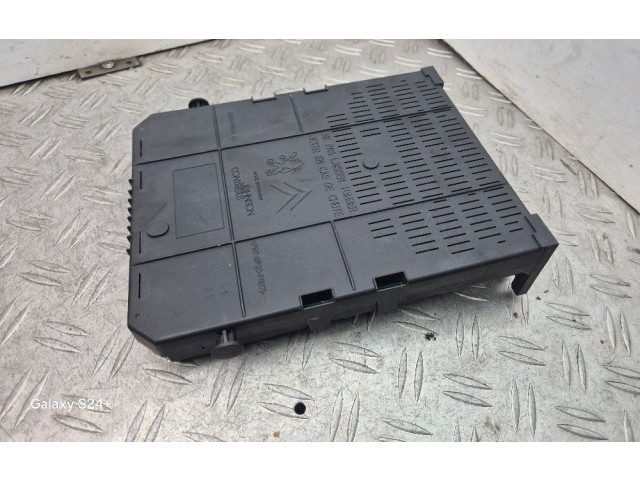 Pojistková skříňka Peugeot 3008 2011