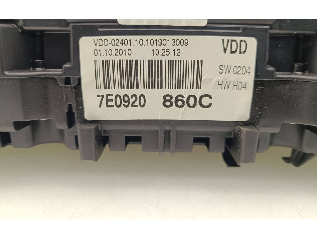 Přístrojová deska Volkswagen Transporter - Caravelle T5 2010 7E0920860C, VDD02401