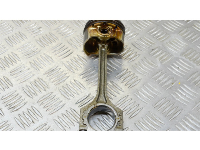 Píst 2304103HA0, 2351003HA0 Hyundai Ioniq pro benzínový / Электричество motor 1.6