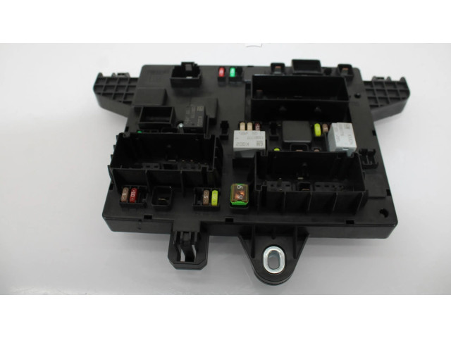 Pojistková skříňka Řídící jednotka BSM 13302301 Opel Astra H 2012