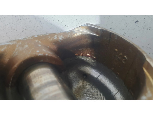 Поршень 83L53 Volvo S60 для бензинового двигателя 2.5