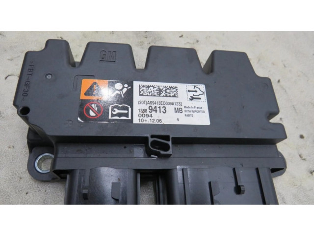 Блок подушек безопасности 13589413 Opel Zafira C