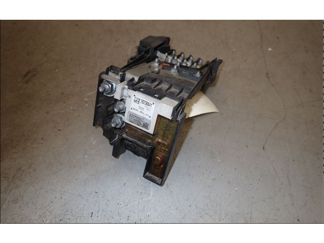 Pojistková skříňka 9807028580 Peugeot 3008 2013