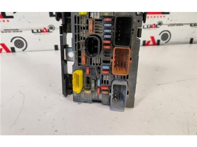 Блок предохранителей 9666700480 Citroen C4 I