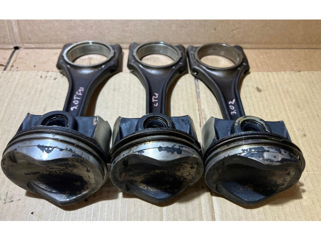 Píst Audi A8 S8 D4 4H