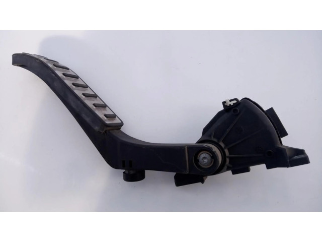 Педаль акселератора