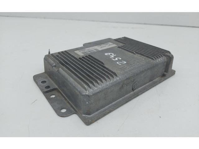 Блок управления двигателем Блок управления S115301100C   Renault Clio I