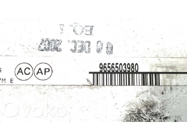 Интеркулер  9656503980, 992507ME   Citroen C4 I Picasso 1.6