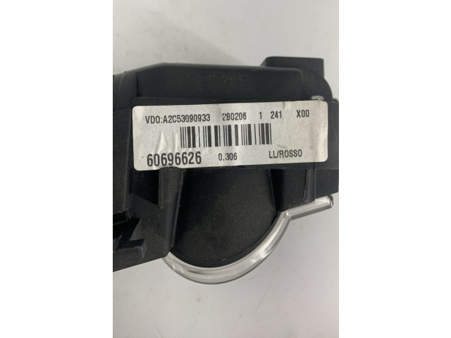 Дисплей 60696626 Alfa Romeo 159