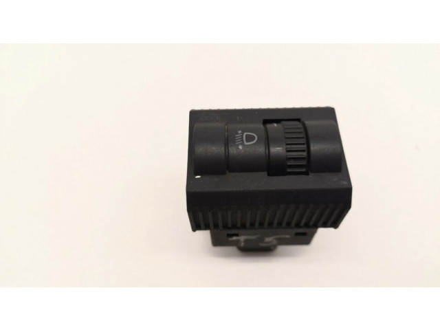 Включатель регулировки высоты фонарей