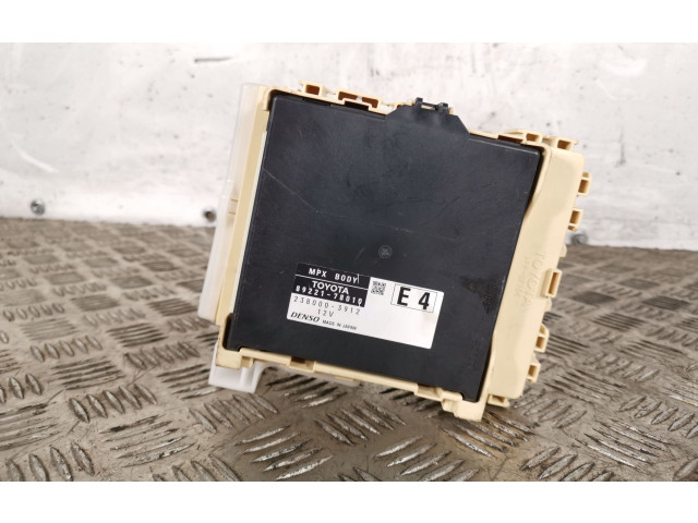 Блок предохранителей 2380003912, 8922178010 Lexus NX