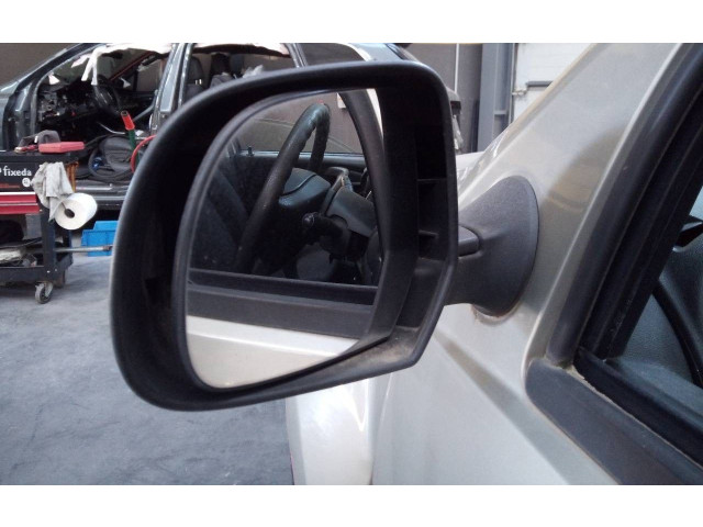 Зеркало электрическое Dacia Duster 2010 - 2017 года