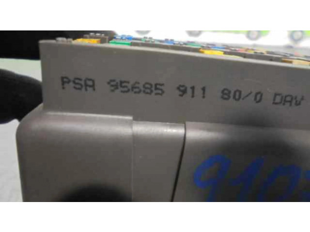 Блок предохранителей 9568591180   Citroen Xsara    