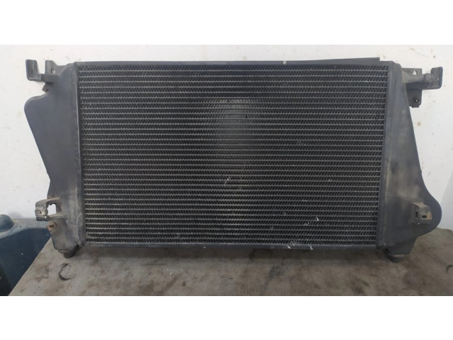 Интеркулер Chrysler Voyager 0.0