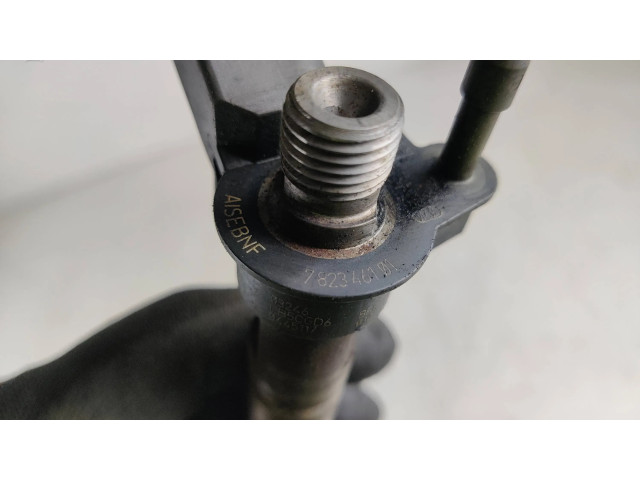 Vstřikovač 7823461 BMW X5 F15 pro naftový motor 2.5