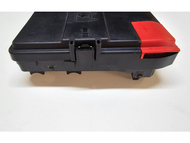 Блок предохранителей  68347002AE   Jeep Grand Cherokee WL    