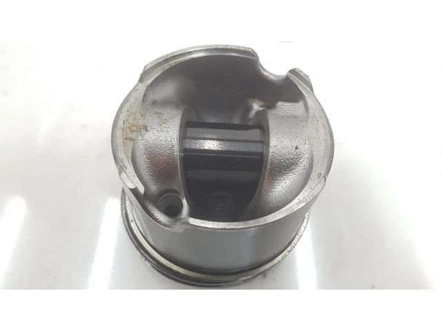  Поршень с шатуном  8580515, 11258580515  BMW X3 G01 для дизельного двигателя 2.0