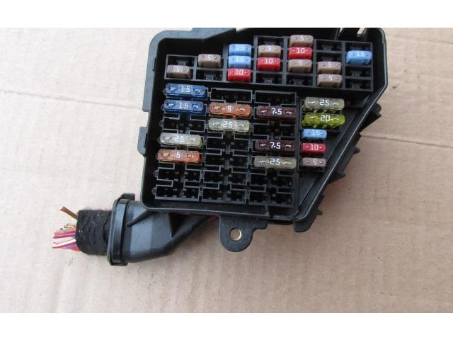   Pojistková skříňka    Audi A8 S8 D3 4E 2006